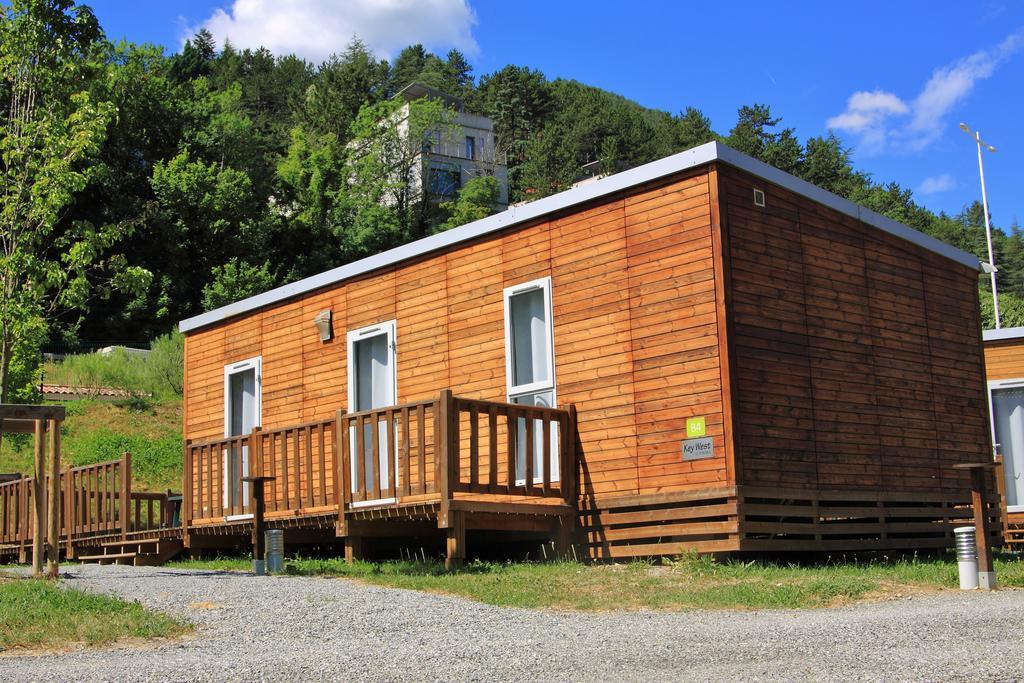Camping Lou Gourdan Hotel พูเจต-เทนิแยร์ ภายนอก รูปภาพ