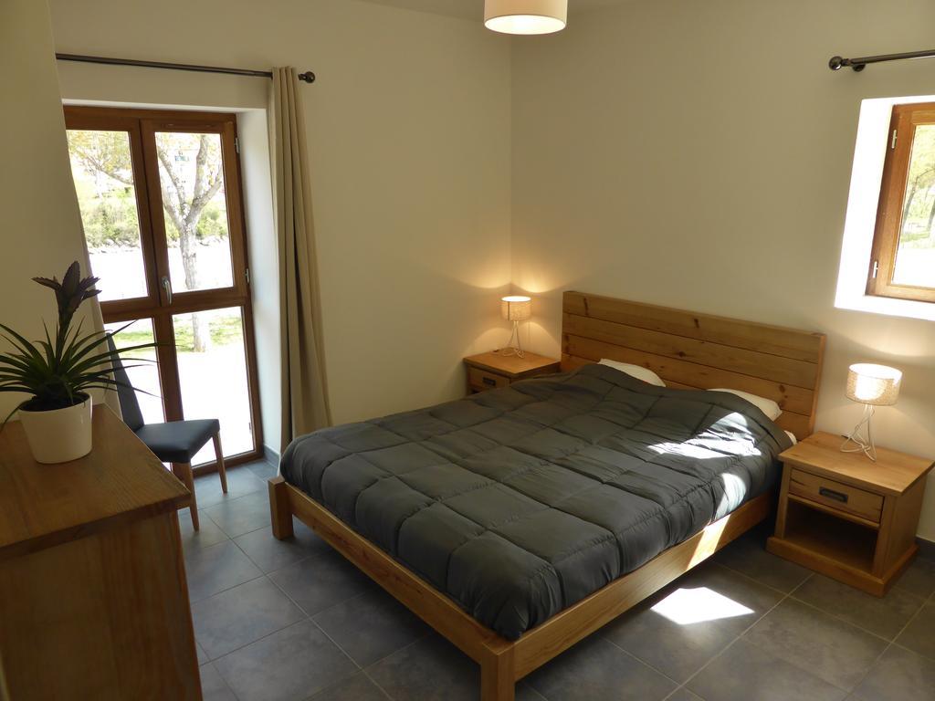 Camping Lou Gourdan Hotel พูเจต-เทนิแยร์ ภายนอก รูปภาพ