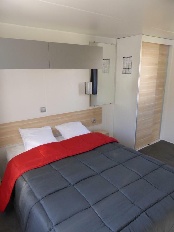 Camping Lou Gourdan Hotel พูเจต-เทนิแยร์ ภายนอก รูปภาพ